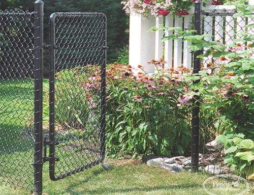 What are the pros and cons of chain link?