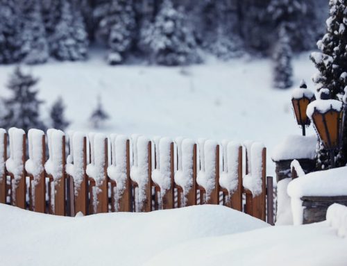 3 façons dont le temps froid affecte votre clôture en bois